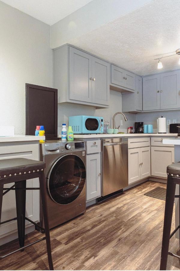 Premium Styled 2 Bedroom Apt In The Heart Of The Heights Houston Exterior foto